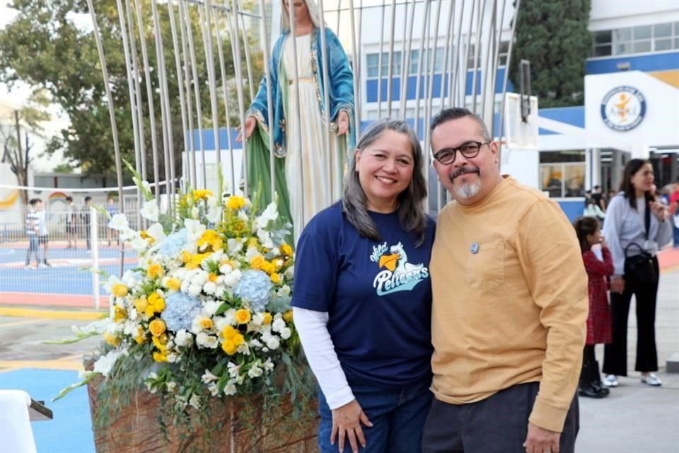 Cecy de Lara y Juan Lara