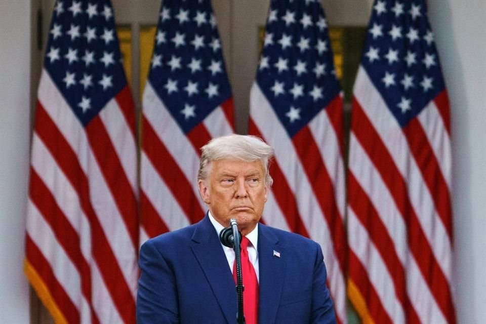 El ex Presidente Donald Trump da un discurso en la Casa Blanca el 13 de noviembre del 2020.