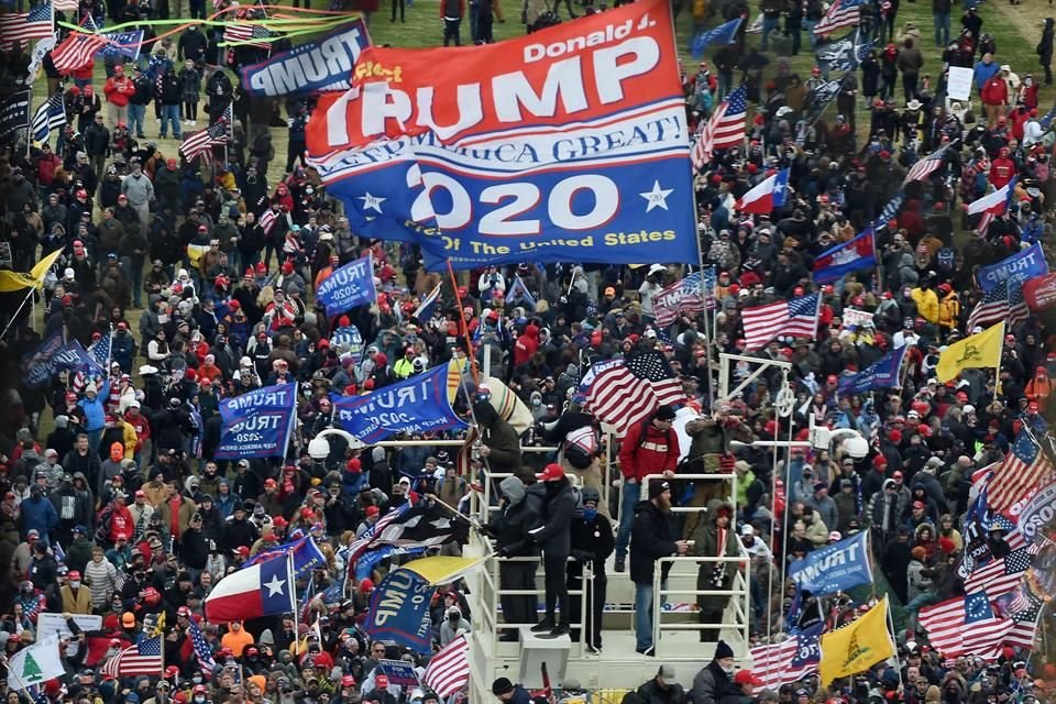 Seguidores de Donald Trump durante una protesta en el Capitolio, en Washington, el 6 de enero del 2020.