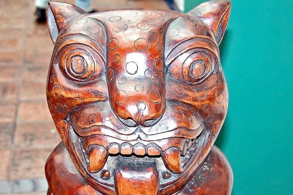 Escultura en cedro de un chaneque.