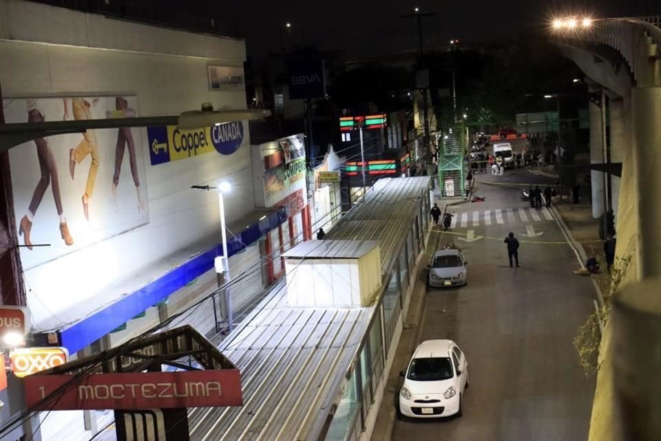 Una balacera afuera de Metro Moctezuma dejó como saldo a un muerto y a un lesionado.