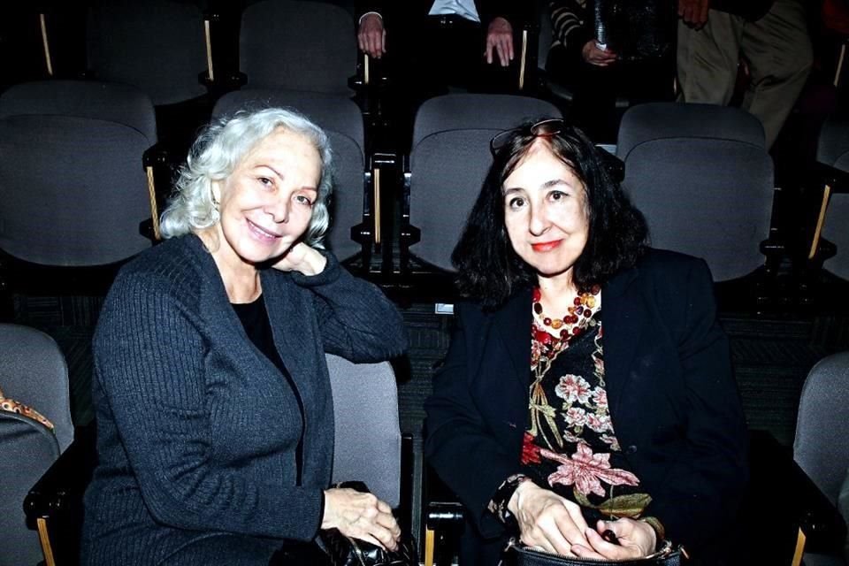 Eugenia Westrup y Diana Rodríguez