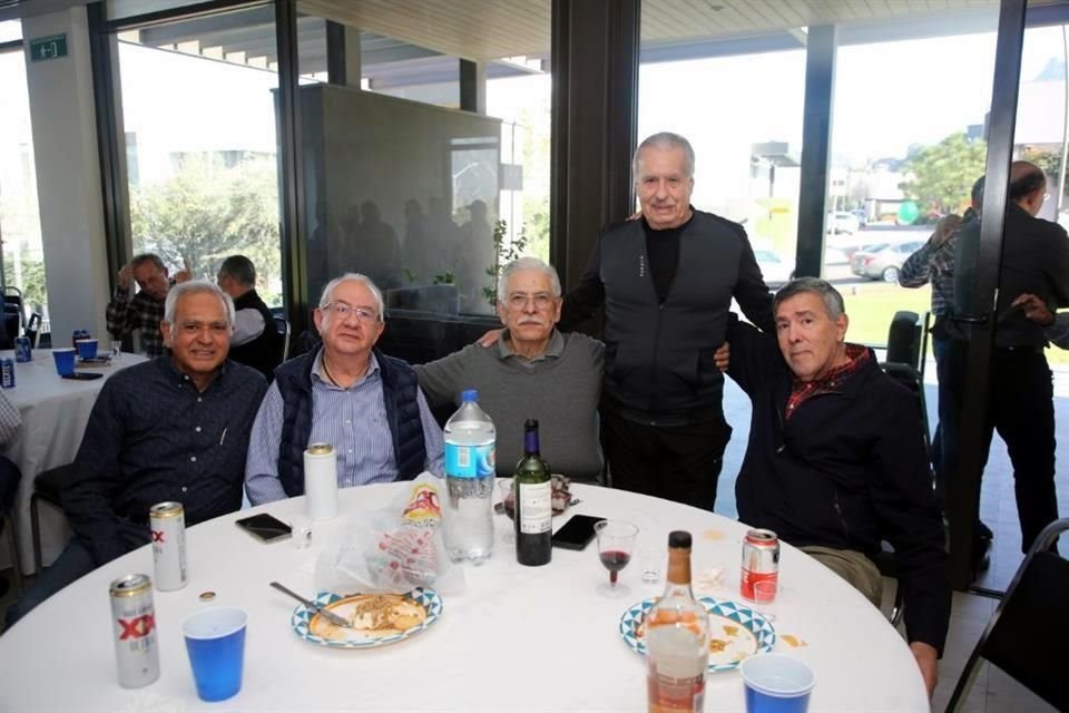 Gustavo Valdés, Roberto González, Juan Francisco Rangel, Arturo Ortiz y Fernando Suárez