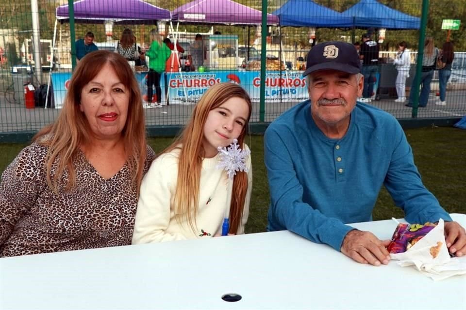 Paty Luna, Luciana Salazar y Homero Cantú