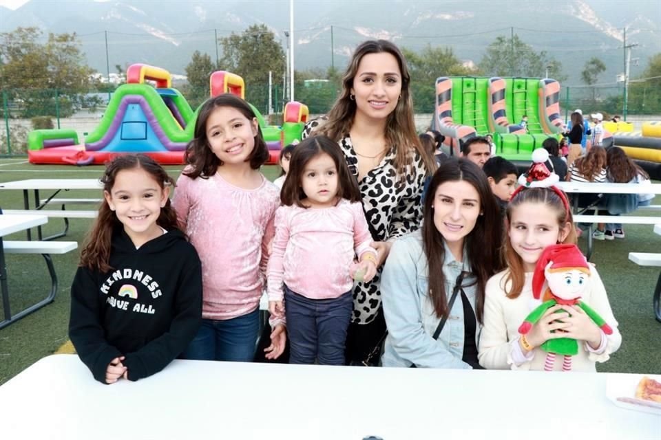 Julia Huerta, Isabella Luna, María Mancera, Aitana Luna, Adalia Segura y Adalia Garza