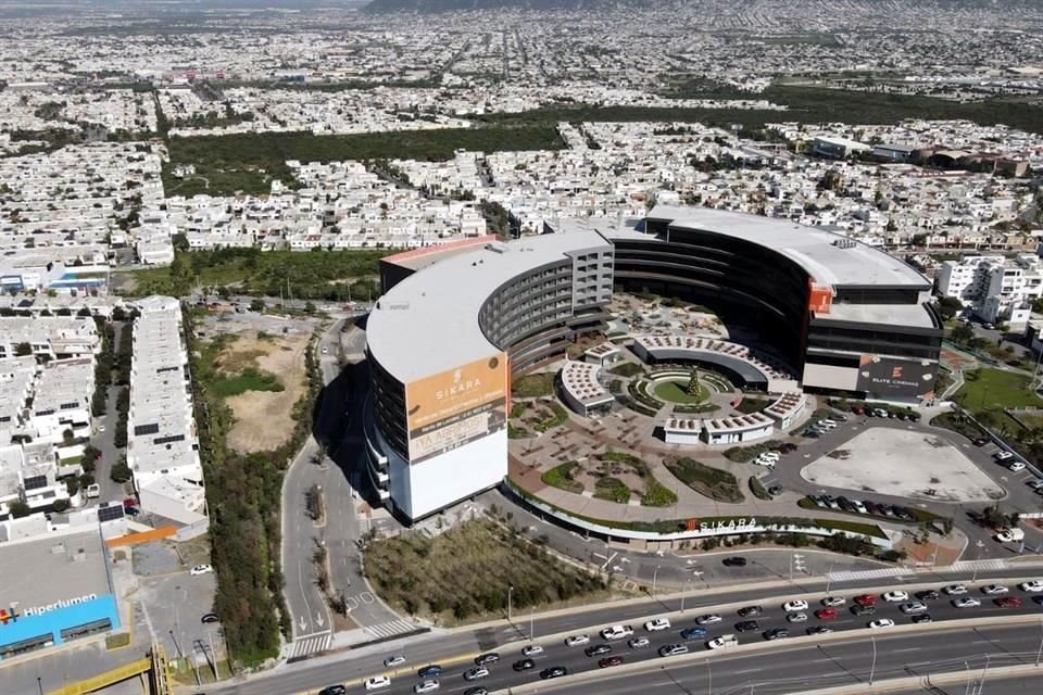 La Plaza Sikara, es un complejo de departamentos y zona comercial inaugurado hace apenas siete semanas.