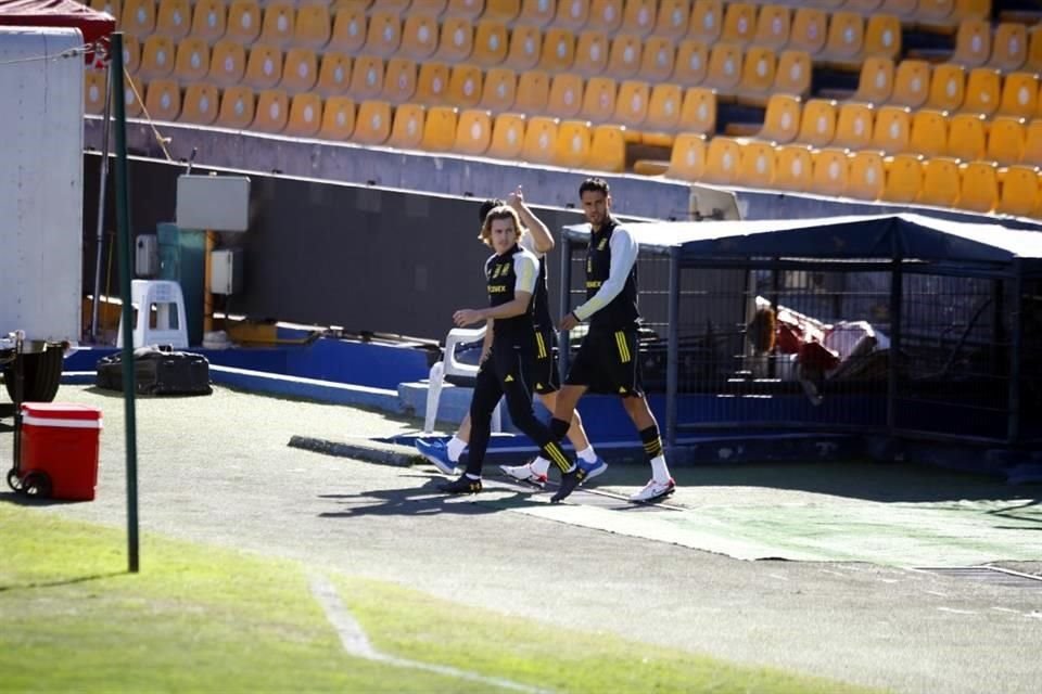 Tigres entrenó este sábado en el Estadio Universitario de cara a la vuelta de la Semifinal ante Pumas, en la que buscará avanzar a la serie por el título.