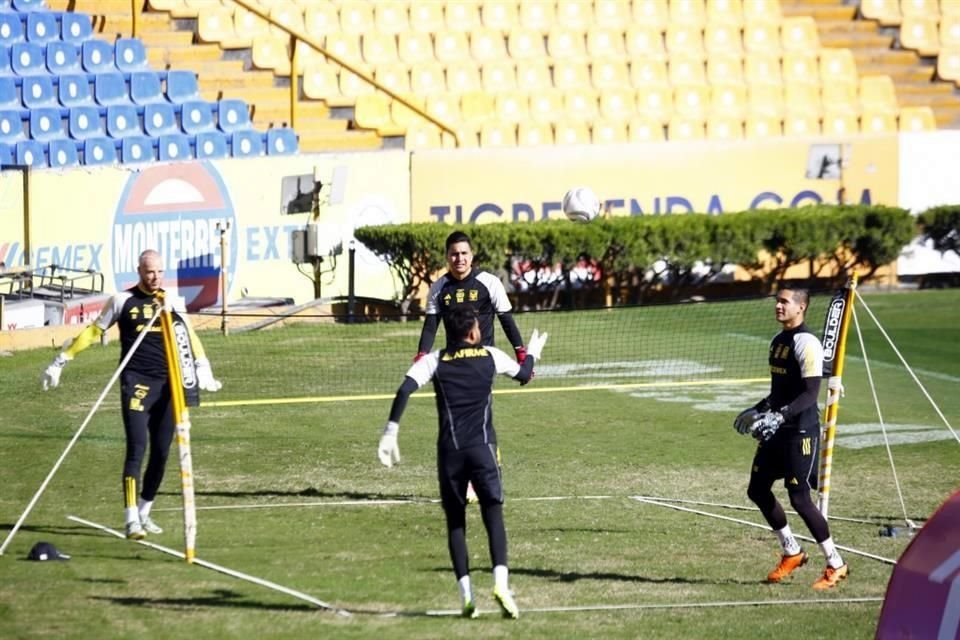 Tigres entrenó este sábado en el Estadio Universitario de cara a la vuelta de la Semifinal ante Pumas, en la que buscará avanzar a la serie por el título.