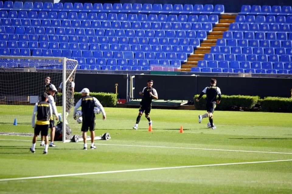 Tigres entrenó este sábado en el Estadio Universitario de cara a la vuelta de la Semifinal ante Pumas, en la que buscará avanzar a la serie por el título.