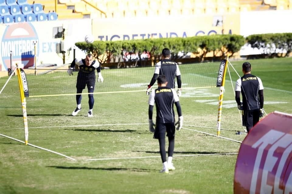 Tigres entrenó este sábado en el Estadio Universitario de cara a la vuelta de la Semifinal ante Pumas, en la que buscará avanzar a la serie por el título.