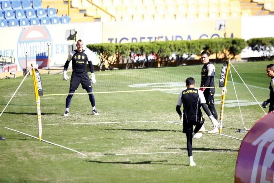 Tigres entrenó este sábado en el Estadio Universitario de cara a la vuelta de la Semifinal ante Pumas, en la que buscará avanzar a la serie por el título.