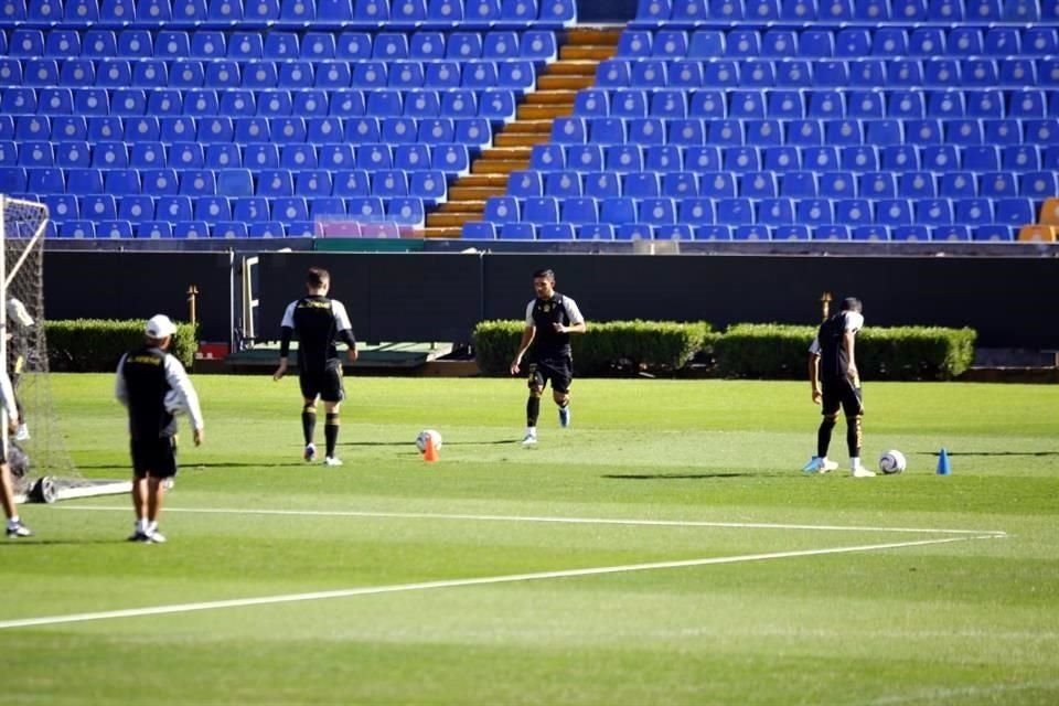 Tigres entrenó este sábado en el Estadio Universitario de cara a la vuelta de la Semifinal ante Pumas, en la que buscará avanzar a la serie por el título.