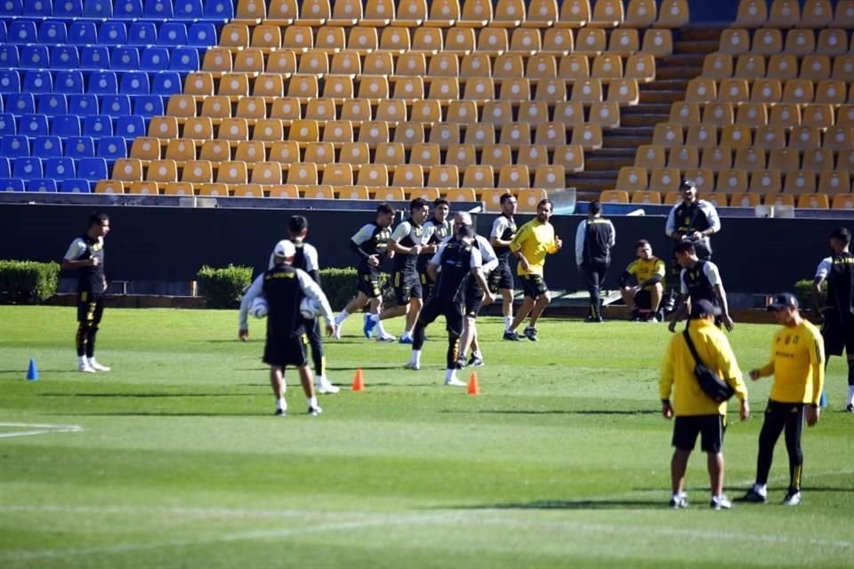 Tigres entrenó este sábado en el Estadio Universitario de cara a la vuelta de la Semifinal ante Pumas, en la que buscará avanzar a la serie por el título.