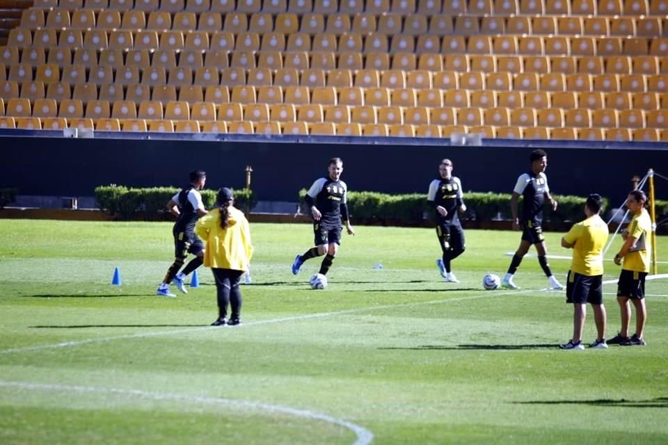 Tigres entrenó este sábado en el Estadio Universitario de cara a la vuelta de la Semifinal ante Pumas, en la que buscará avanzar a la serie por el título.