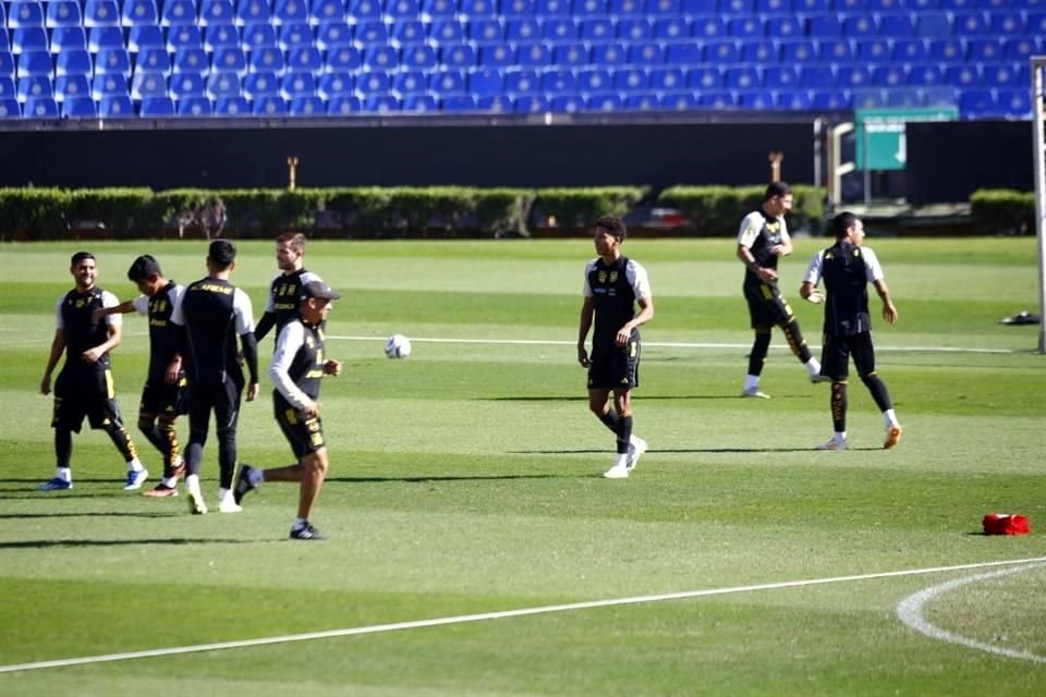 Tigres entrenó este sábado en el Estadio Universitario de cara a la vuelta de la Semifinal ante Pumas, en la que buscará avanzar a la serie por el título.