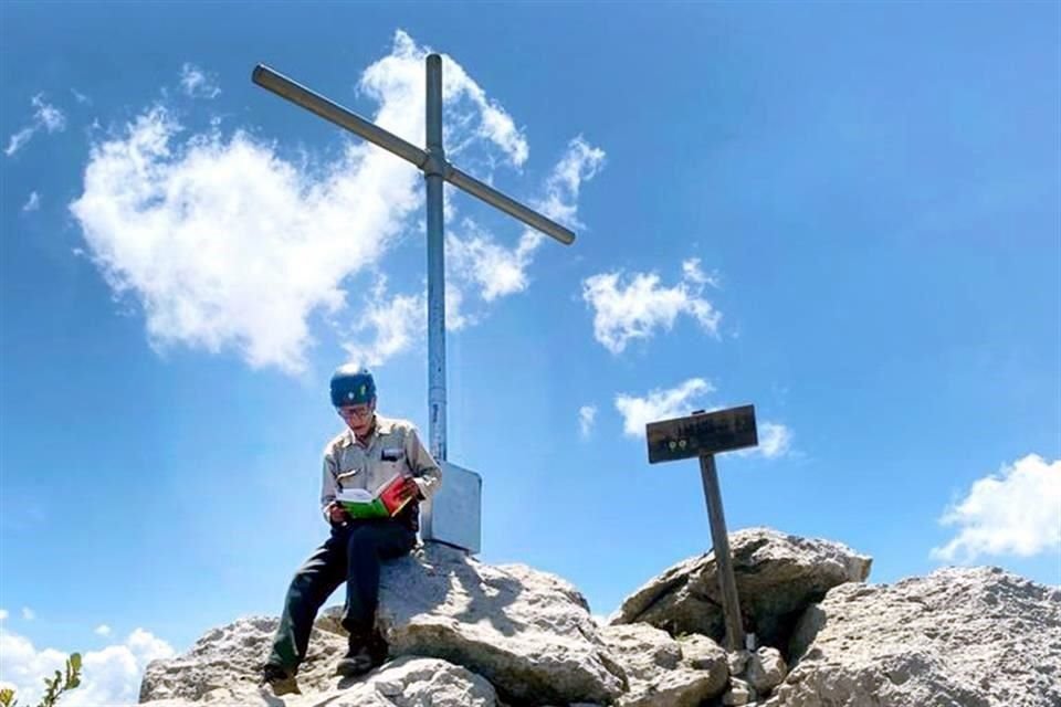El guardabosques en el Copete del Águila.