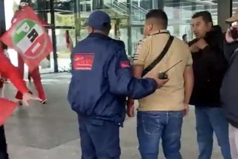 La agresión ocurrió durante un evento de simpatizantes del virtual candidato Santiago Taboada.