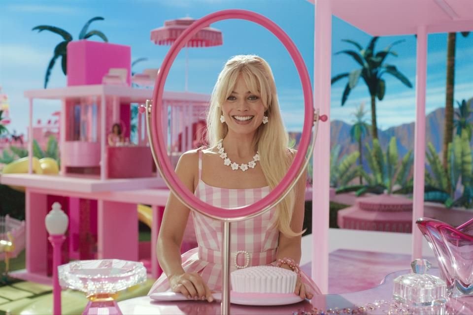 'Barbie', cinta estelarizada por Margot Robbie, se lleva nueve nominaciones.