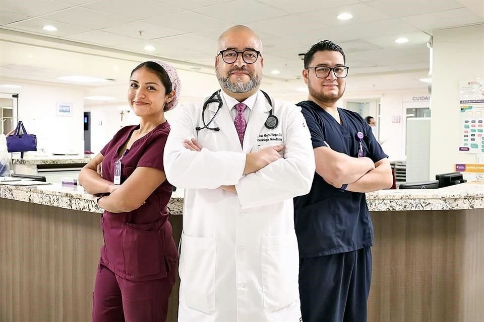 Equipo de Cuidados Intensivos.