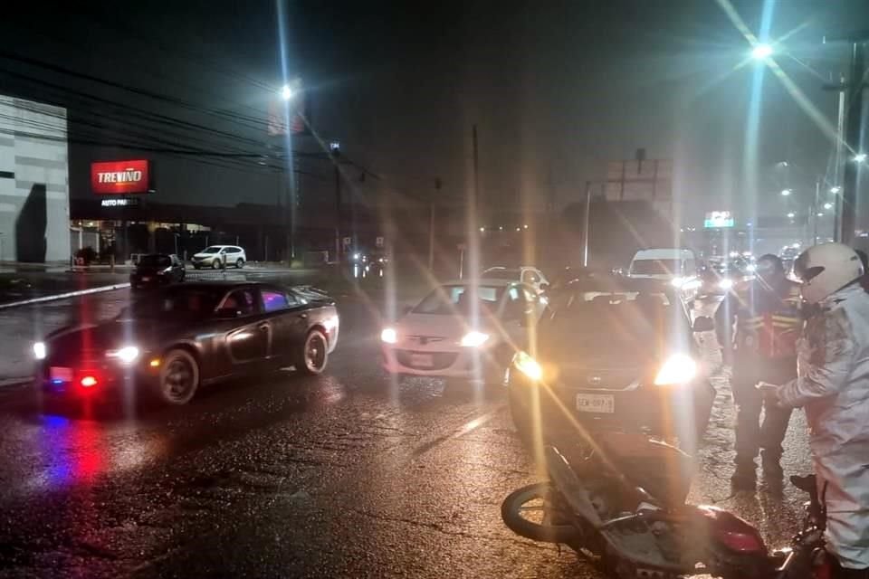 La víctima resultó con una fractura expuesta y fue trasladado grave al hospital.