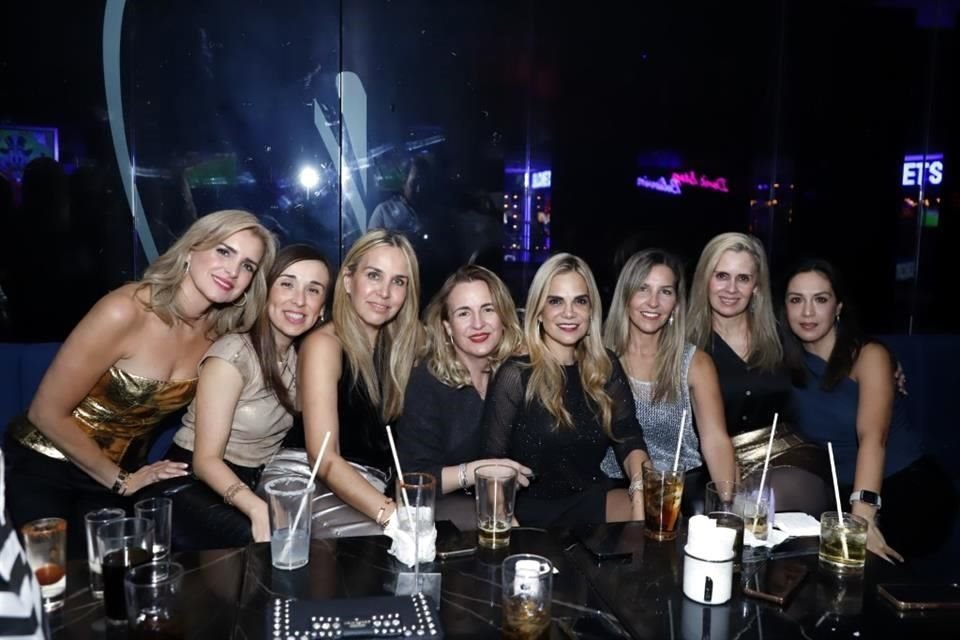 Dina Iglesias, Carmen Martínez, Érika Maldonado, Adriana Mascareñas, Hérica Cortés, Debbie Garza, Yolanda Peña y Ada Hernández