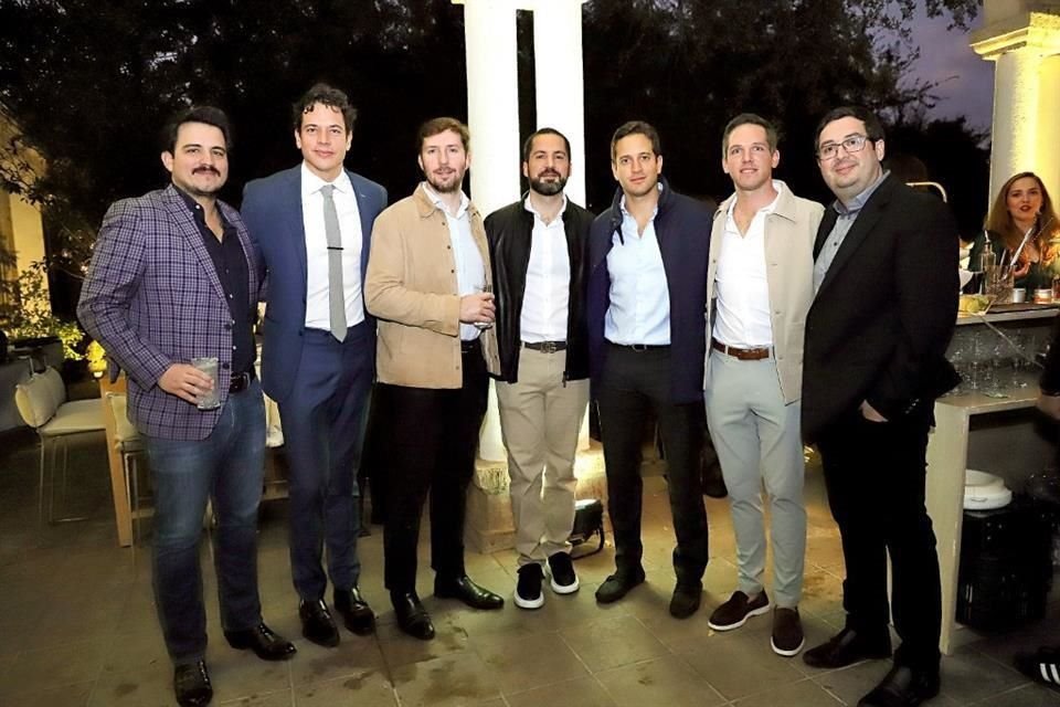 Rogelio Fernández, Roberto Segovia Siller, Érik Backhoff, Romeo Treviño, Eduardo Sherwell, Mario Orozco y Enrique Castillo