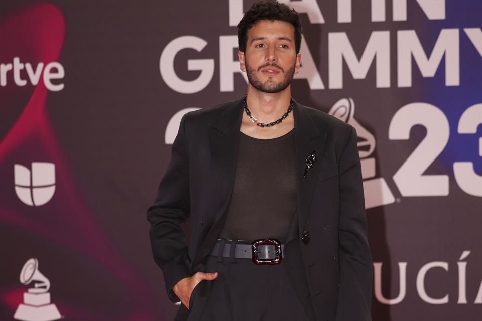 Sebastián Yatra ganó el Premio Grammy Latino al Mejor Álbum Vocal Pop Contemporáneo en 2022.