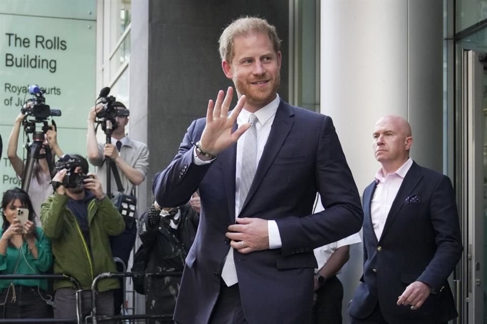 El Duque de Sussex reclamaba 560 mil dólares como parte de su cruzada contra los medios británicos.