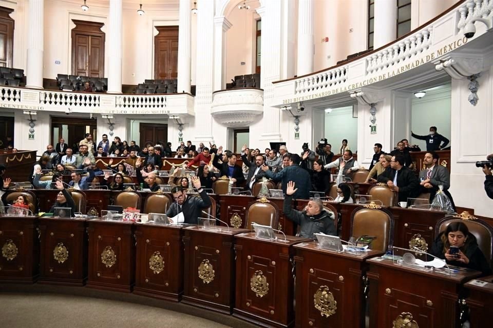 La madrugada de este viernes, el Congreso de la Capital avaló el Paquete del Presupuesto, prácticamente, sin ninguna modificación.