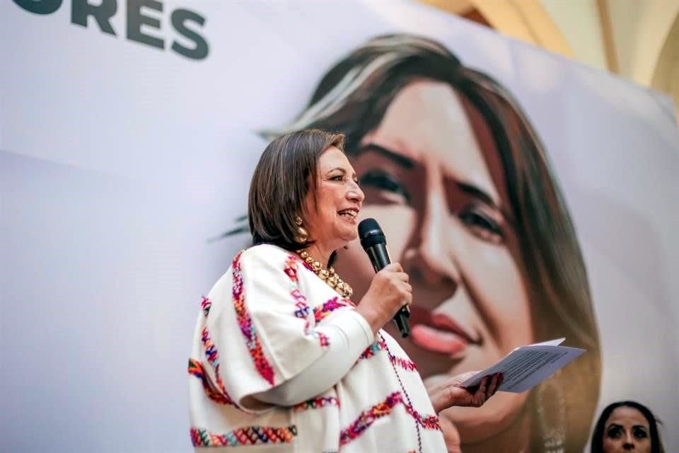 Xóchitl Gálvez se reunió con productores agrícolas en Teziutlán, Puebla.