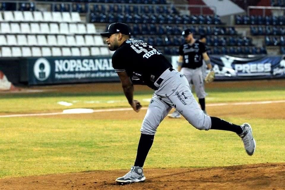 Sultanes sigue al frente.