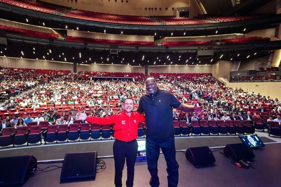 Luis Alberto Rodríguez Mora, Director General de Grupo Berel  y Shaquille O'Neal, deportista, actor, músico, empresario y activo filántropo