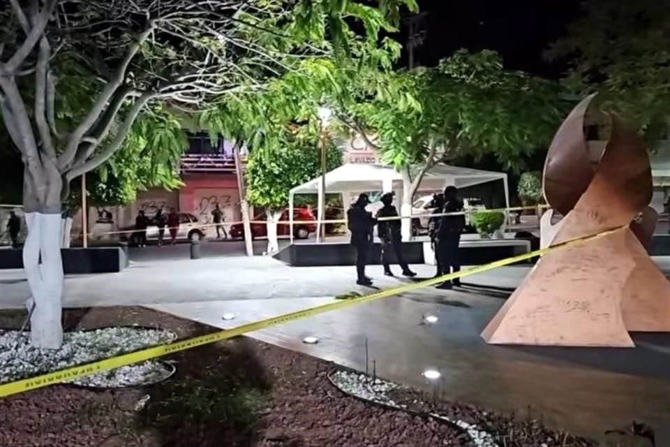 En un nuevo hecho de violencia en Chilpancingo, hombres armados dispararon contra jóvenes en la plazoleta Unidos por Guerrero