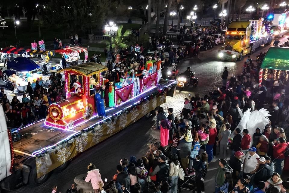 La cifra de asistentes anoche proporcionada por los organizadores fue de 65 mil personas.