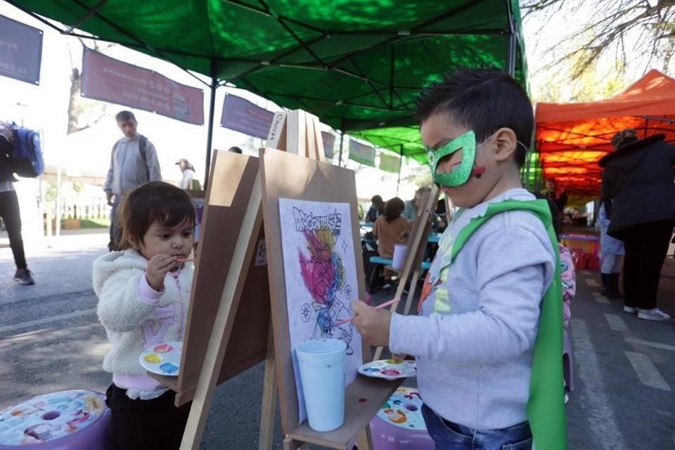 Hubo actividades artísticas para niñas y niños