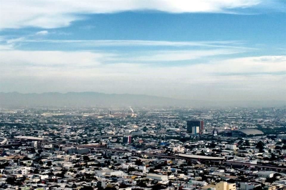 Desde las alturas se pude observar la pésima calidad del aire en la Zona Metropolitana.