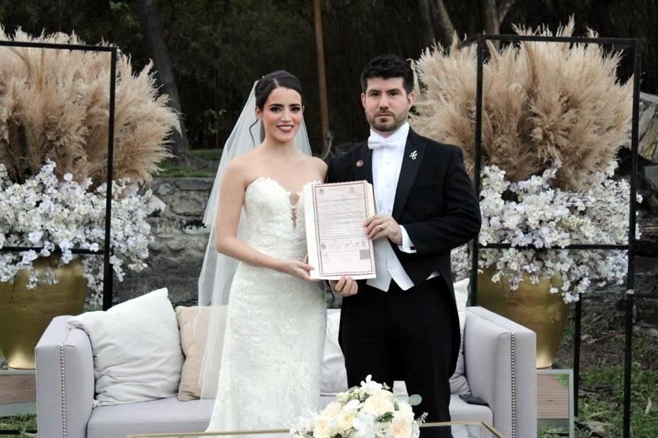 Ana Lucía Cantú e Isaac Lomelí Rodríguez