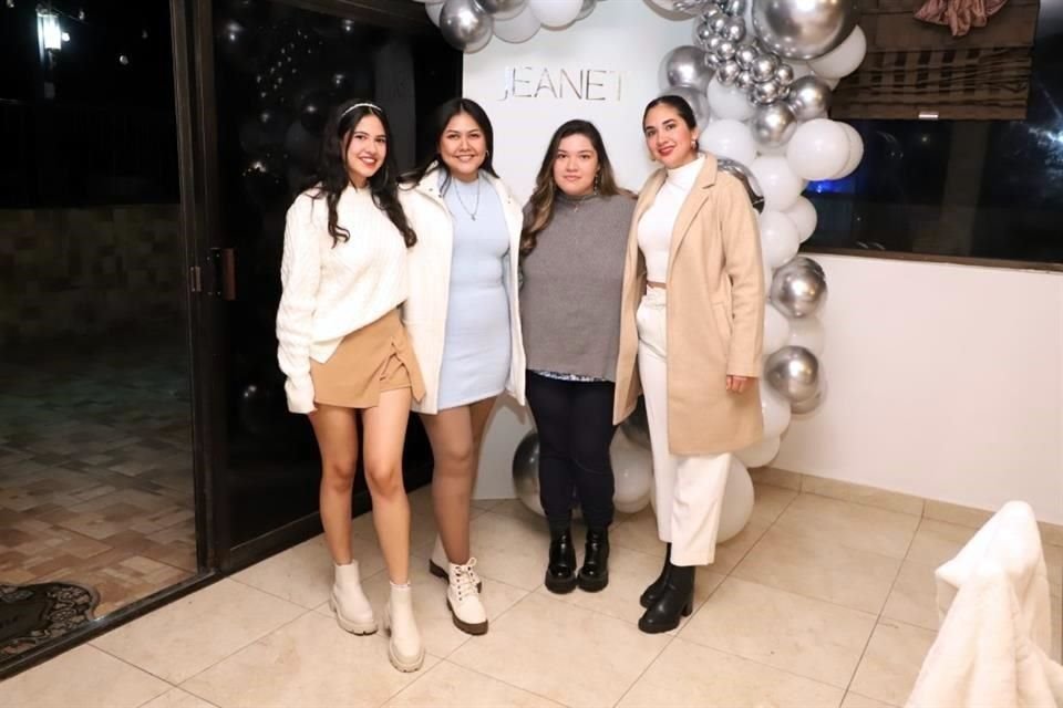 Andrea García, Gabriela García, Yesenia Delgado y Rosario Delgado