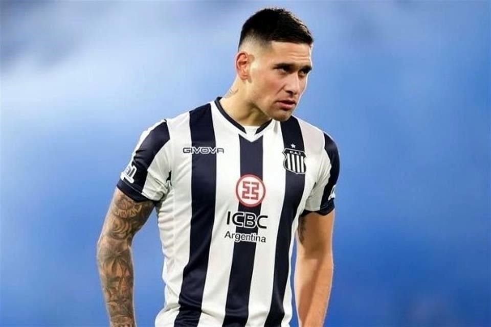 Rodrigo Villagra estaría cerca de fichar con los Rayados.