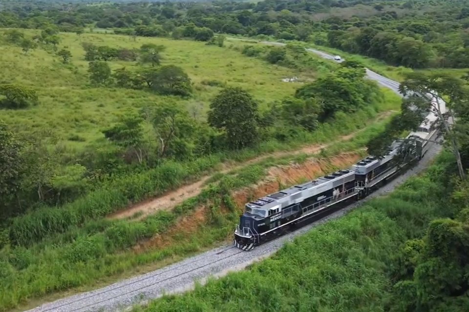 Semar trabaja a marchas forzadas la construcción del tramo icónico (Línea Z) del Tren Interoceánico, iniciado en 2020 con varios retrasos.