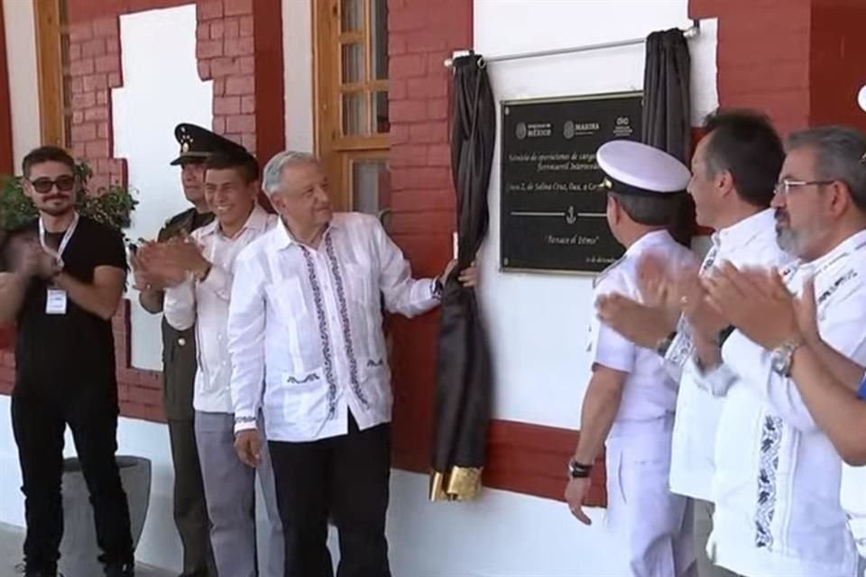 AMLO inauguró el Tramo Z del Tren Interoceánico.