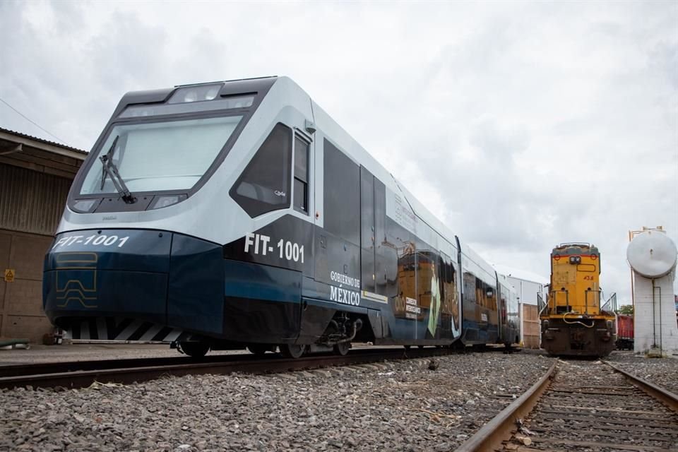 El Presidente inauguró el ferrocarril.