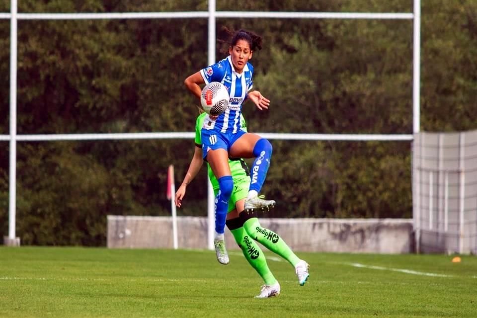 Las Rayadas se impusieron 2-0 sobre Bravas en su primer amistoso rumbo al Clausura 2024, en el duelo que marcó el debut de la costarricense Amelia Valverde como entrenadora albiazul.