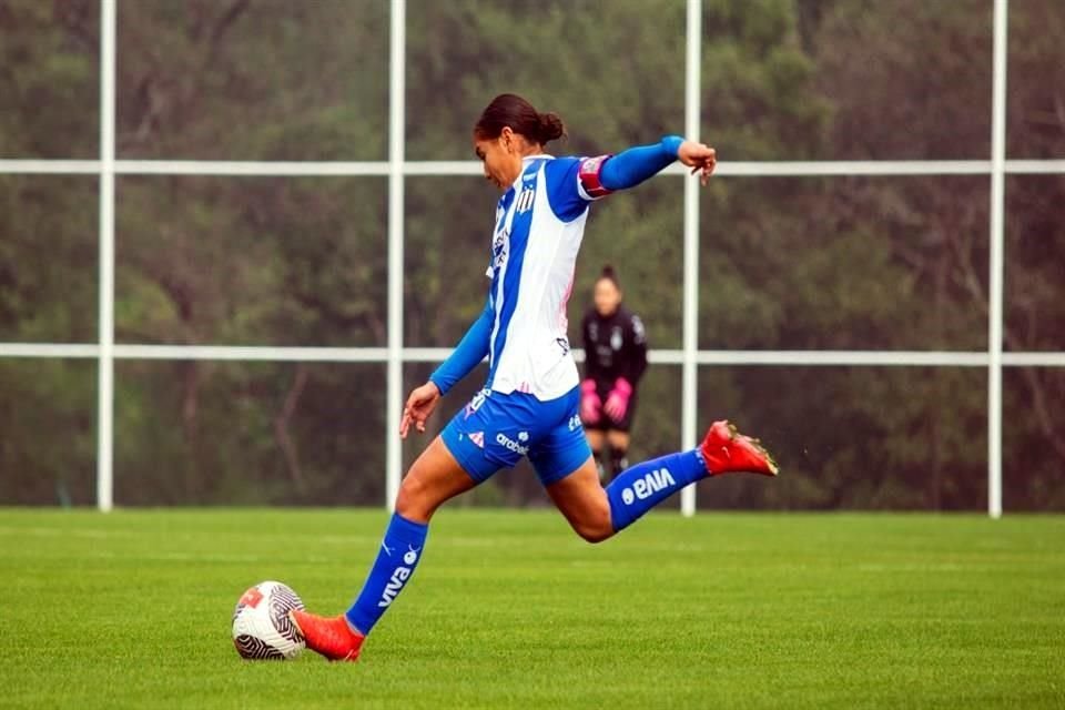 Las Rayadas se impusieron 2-0 sobre Bravas en su primer amistoso rumbo al Clausura 2024, en el duelo que marcó el debut de la costarricense Amelia Valverde como entrenadora albiazul.