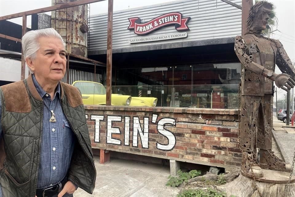 Beto Frías, propietario del restaurante Frank & Stein's, del Centrito Valle.