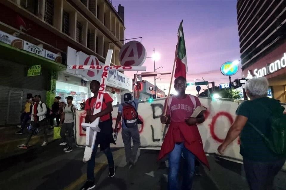 Alrededor de 3 mil menores de edad también forman parte de este éxodo.