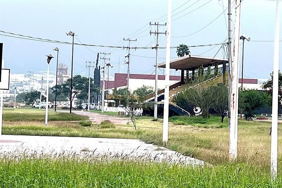 El viernes 22 de diciembre personal del Municipio apoyó al Club a retirar sus pertenencias del sitio.