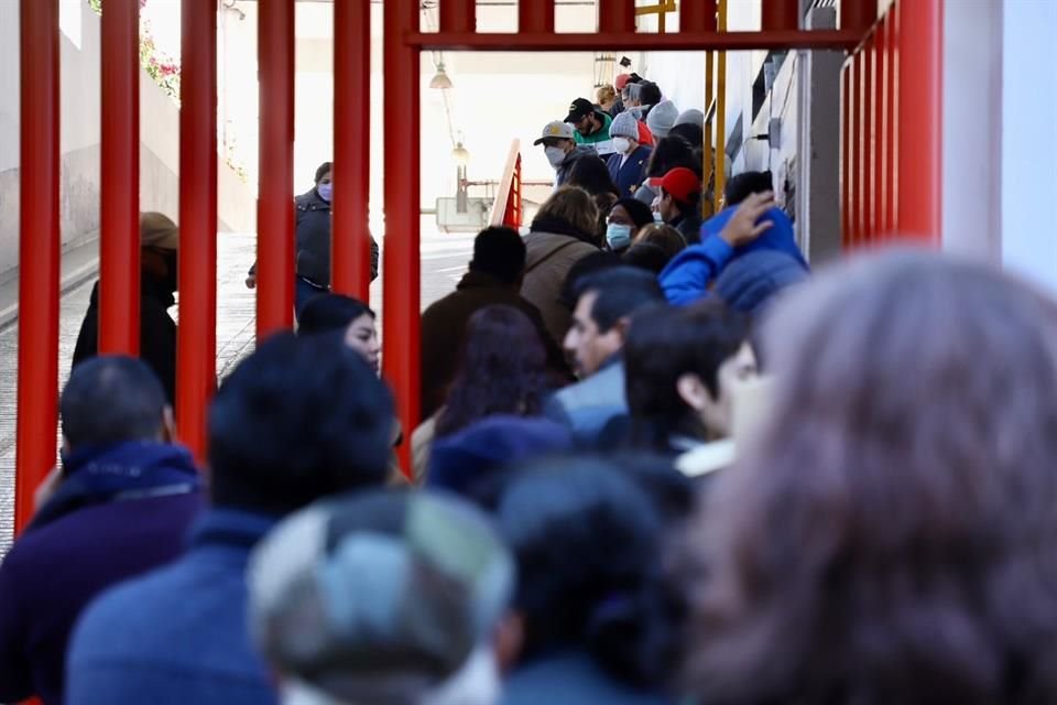 Este jueves se repartieron 85 turnos y se terminaron en cuestión de minutos. El horario establecido es de 9:00 a las 18:00 horas.