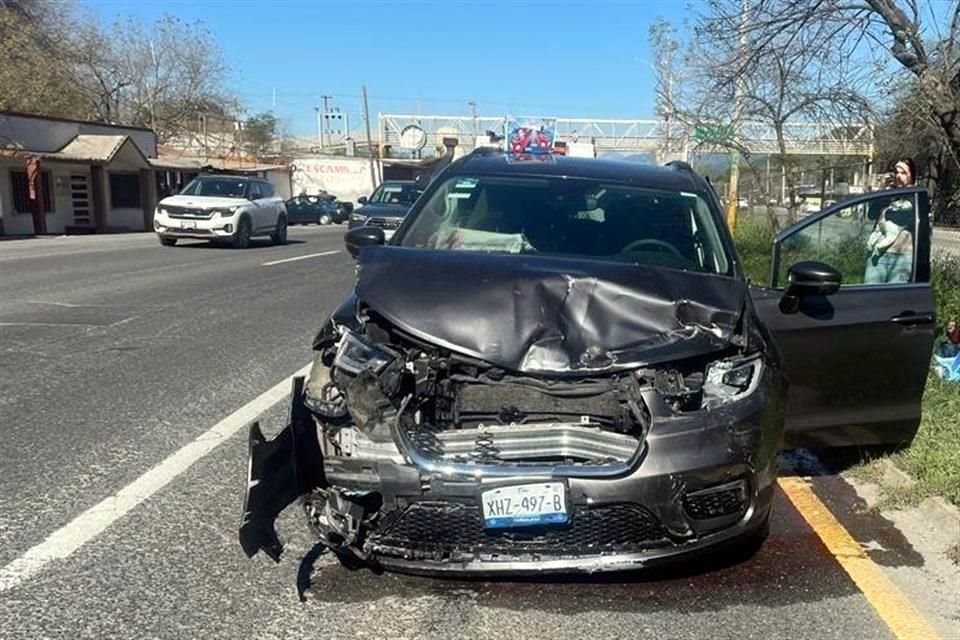 El accidente se reportó en la Carretera Nacional y la calle Miguel Hidalgo, en El Álamo.