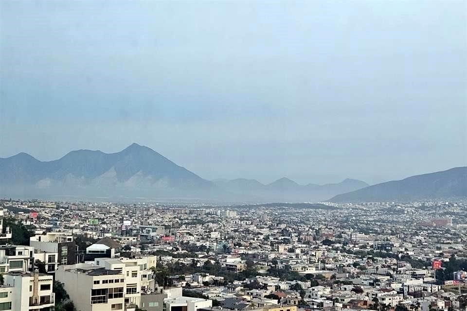 A las 08:00 horas, tres de las quince estaciones registraban calidad del aire extremadamente mala.